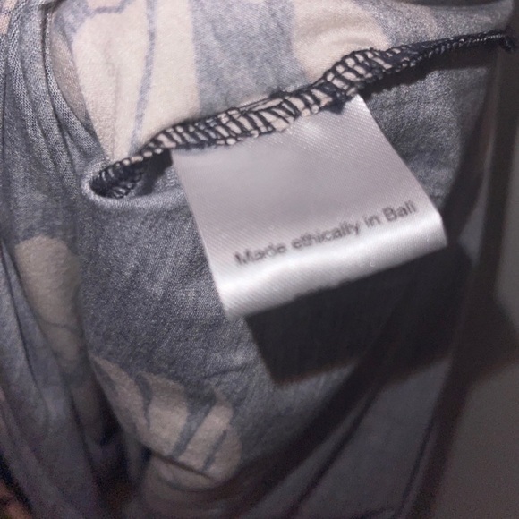 ❌❌ SOLD LPH ❌❌❌ Makana x Makana T Shirt Dress BNWOT XL (10-12) - Picture 9 of 11